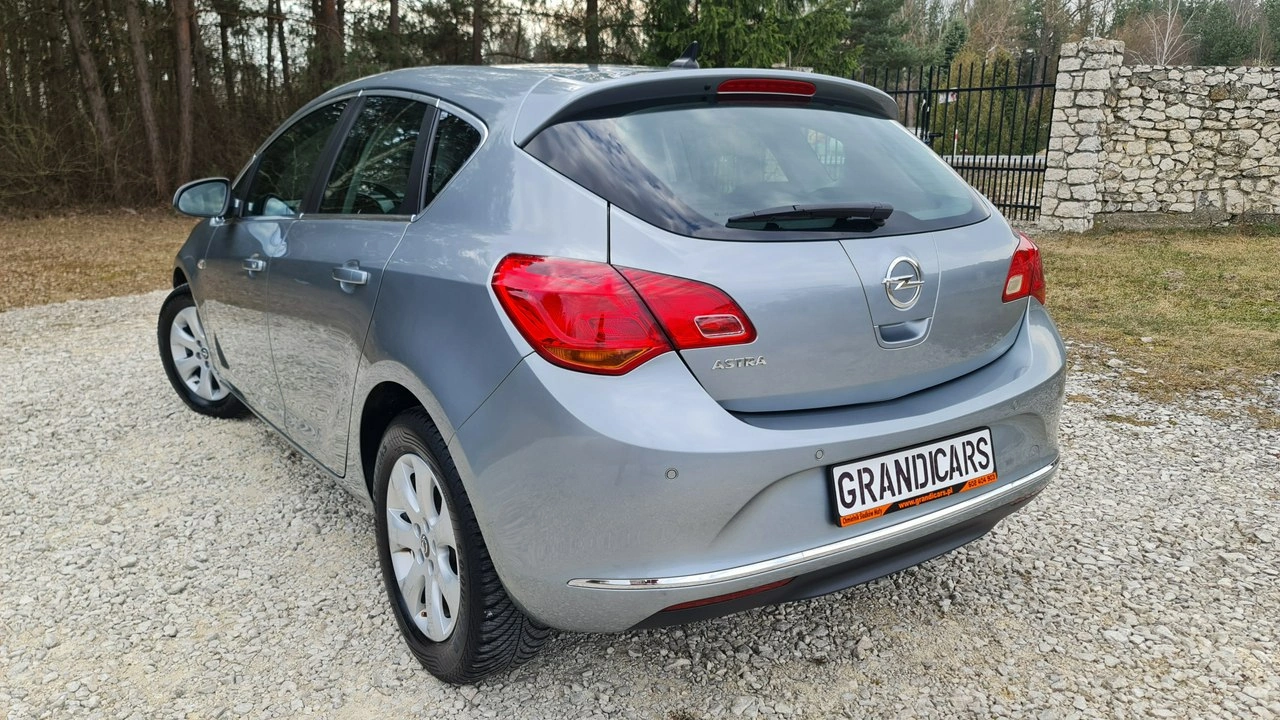 Opel Astra - Zdjęcie 3
