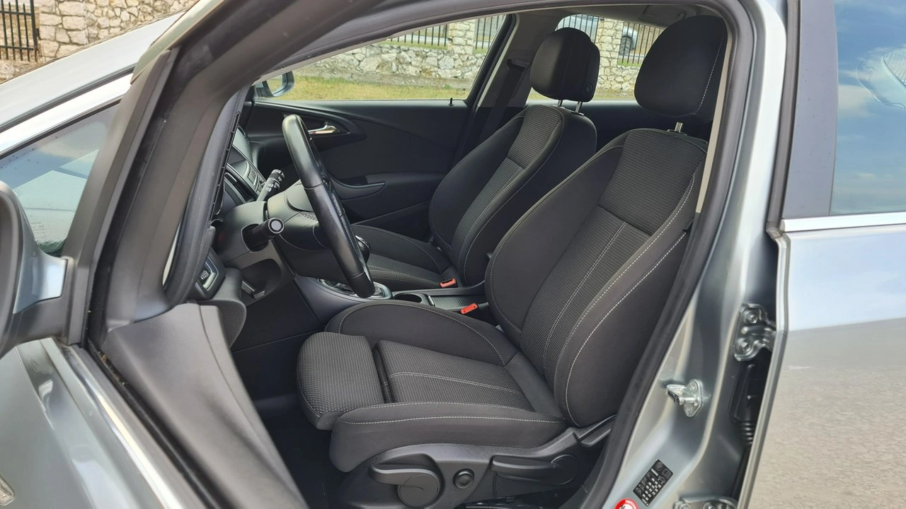 Opel Astra - Zdjęcie 5