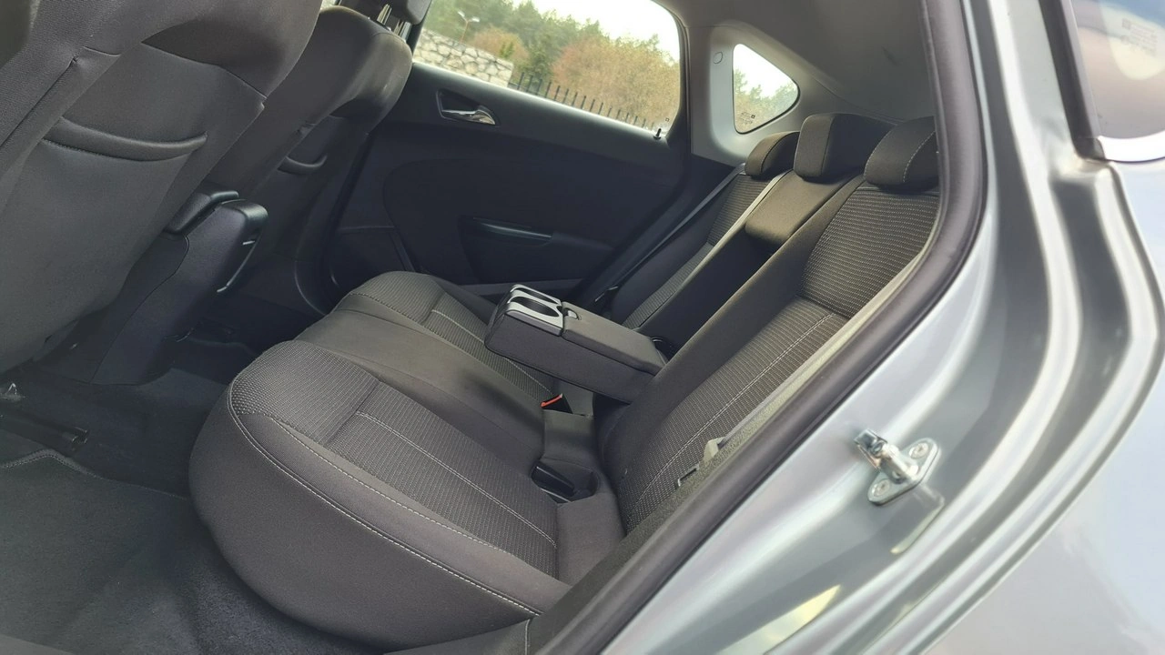 Opel Astra - Zdjęcie 7