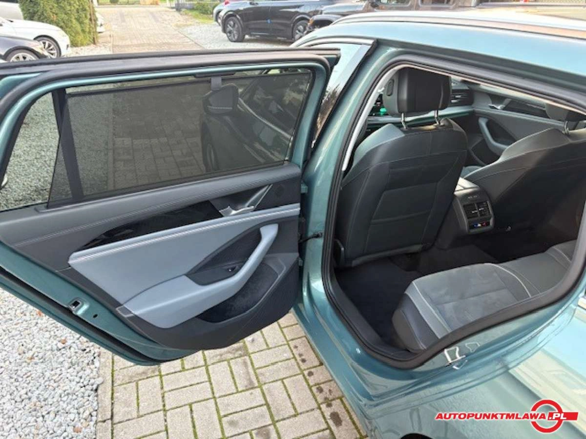 Volkswagen Passat - Zdjęcie 16