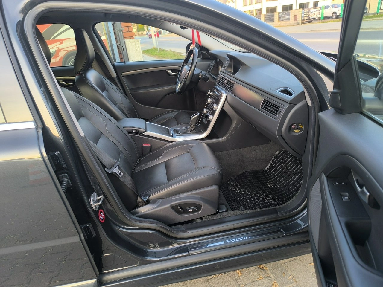 Volvo V70 - Zdjęcie 28