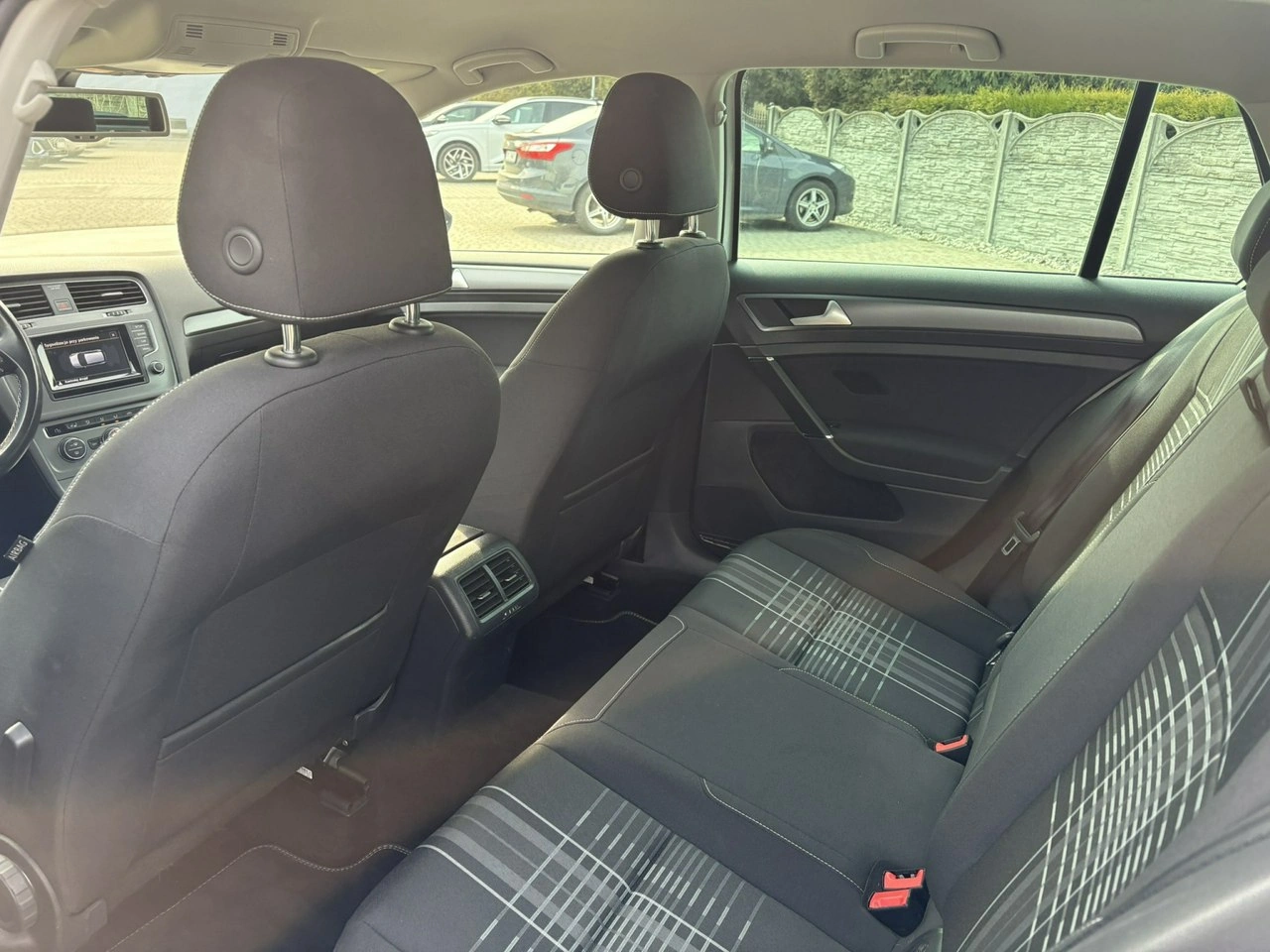 Volkswagen Golf - Zdjęcie 9