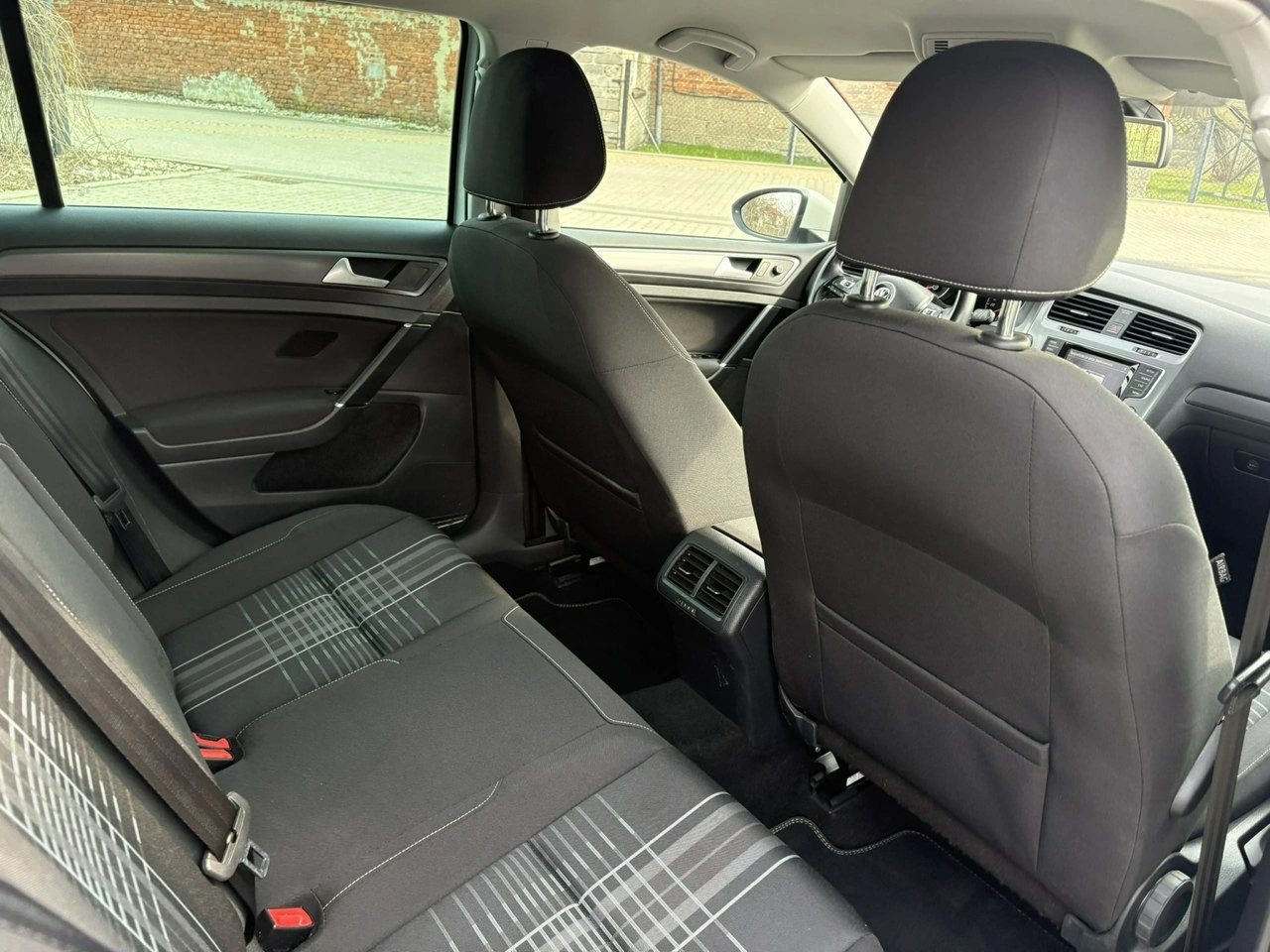 Volkswagen Golf - Zdjęcie 11