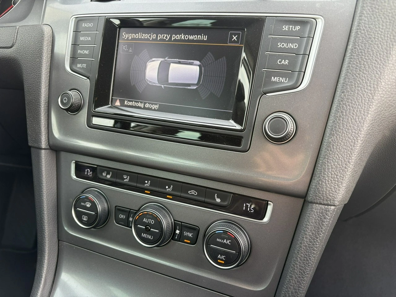 Volkswagen Golf - Zdjęcie 13