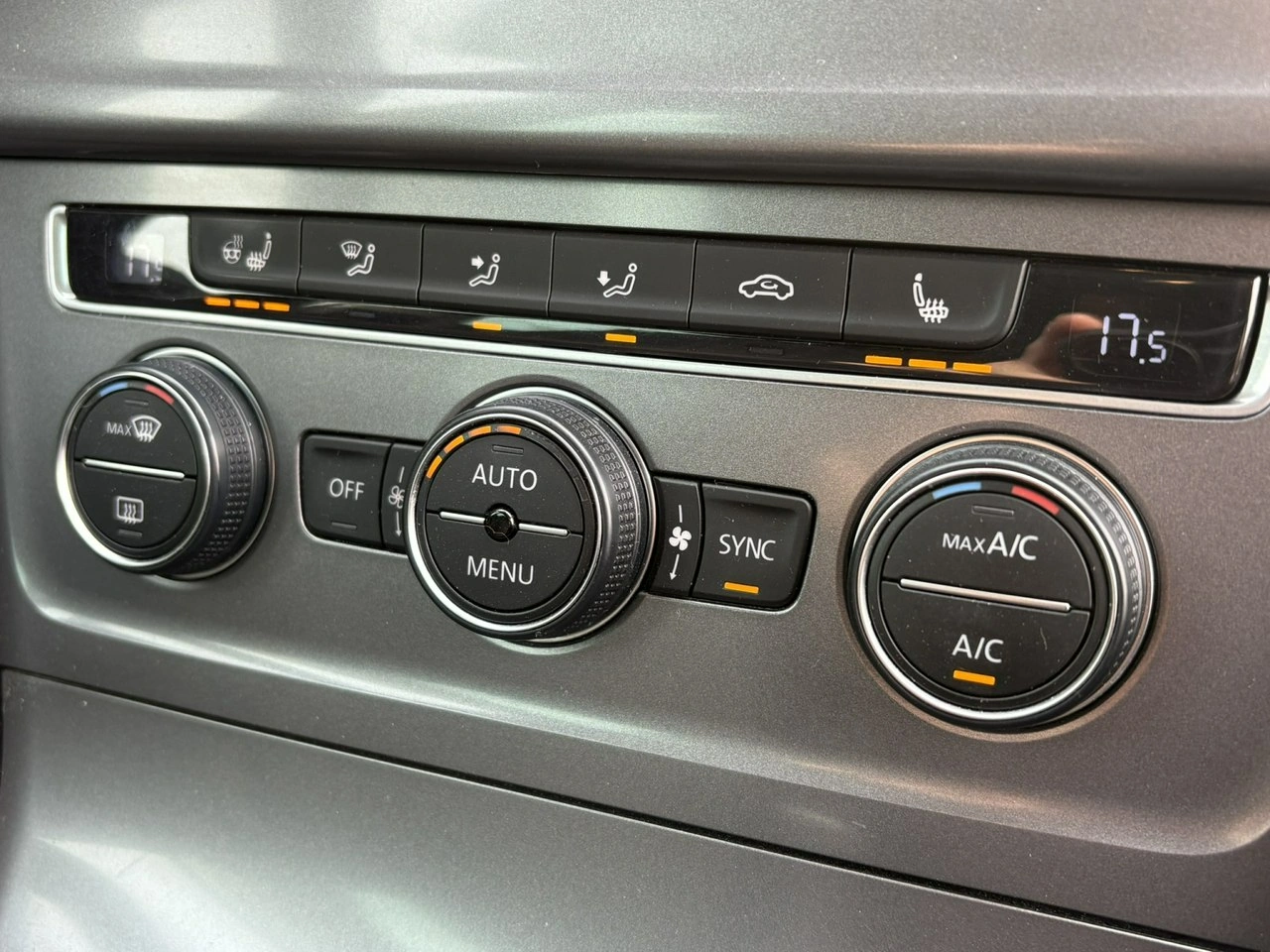 Volkswagen Golf - Zdjęcie 15