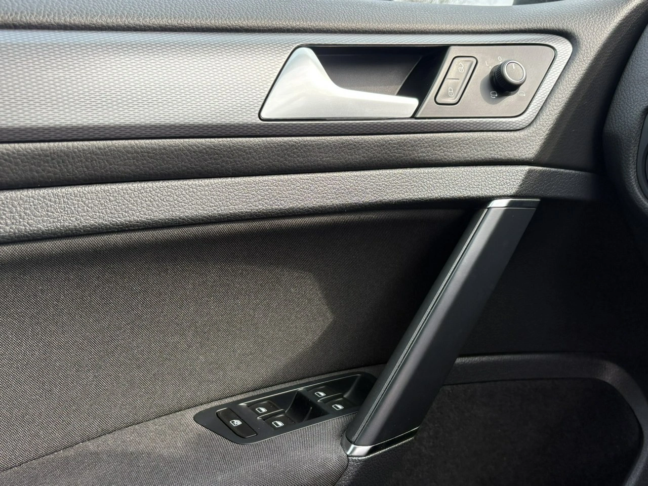 Volkswagen Golf - Zdjęcie 17