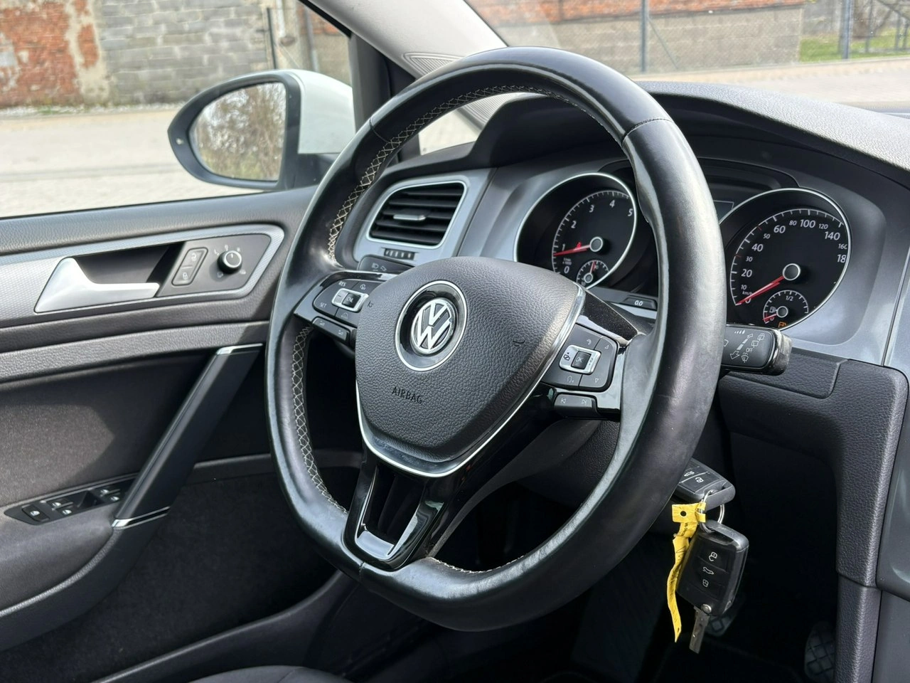 Volkswagen Golf - Zdjęcie 18