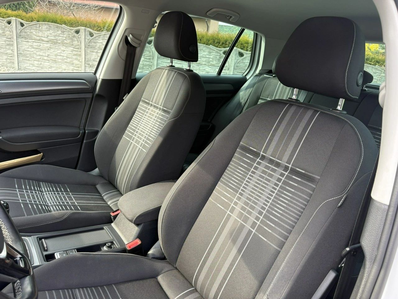 Volkswagen Golf - Zdjęcie 22