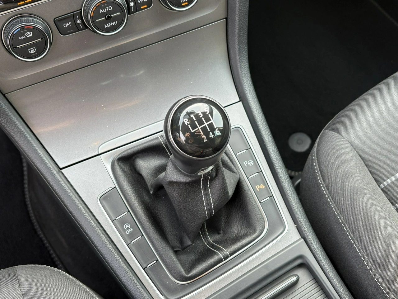 Volkswagen Golf - Zdjęcie 27