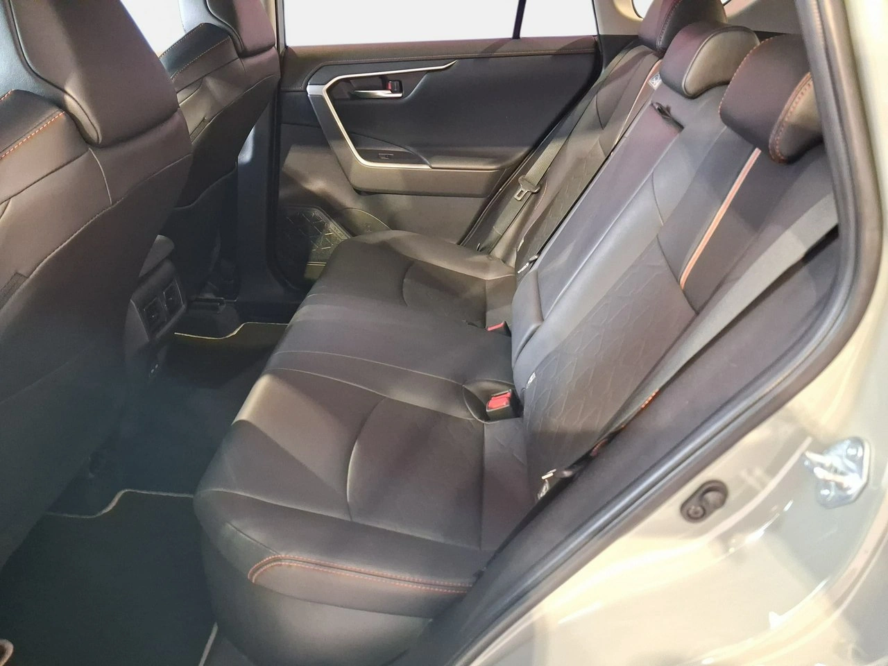 Toyota RAV-4 - Zdjęcie 10