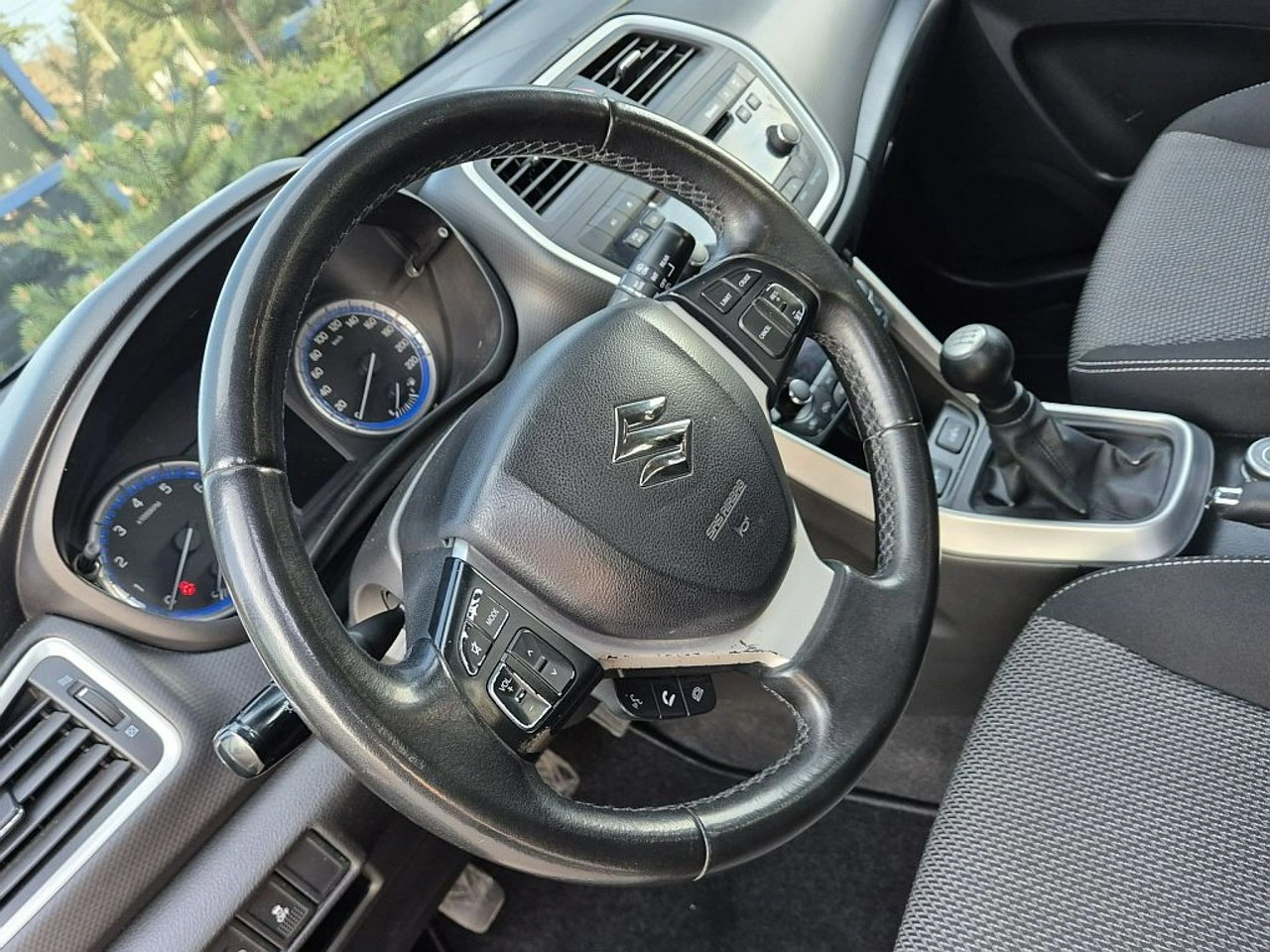 Suzuki SX4 S-Cross - Zdjęcie 15