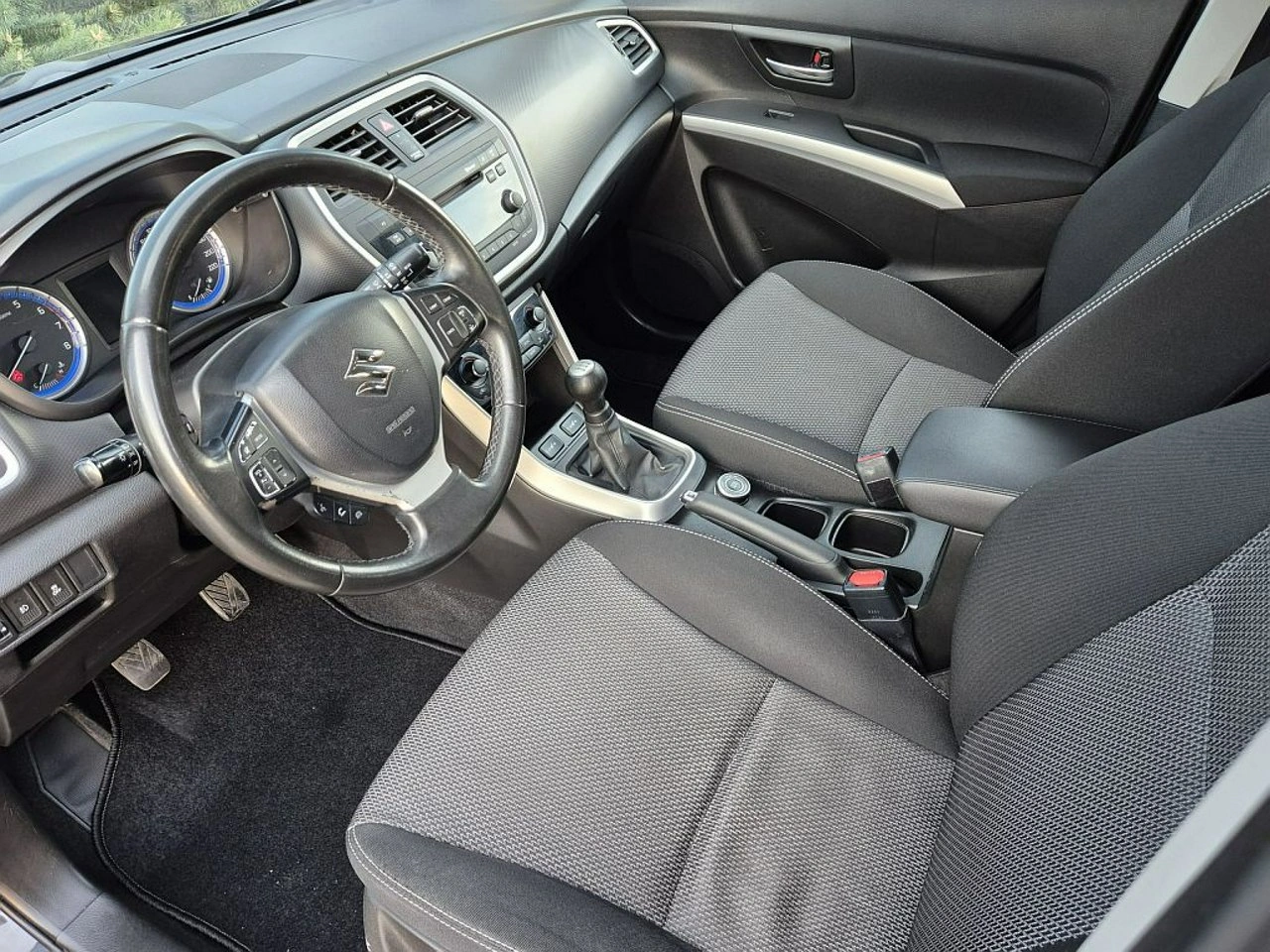 Suzuki SX4 S-Cross - Zdjęcie 16