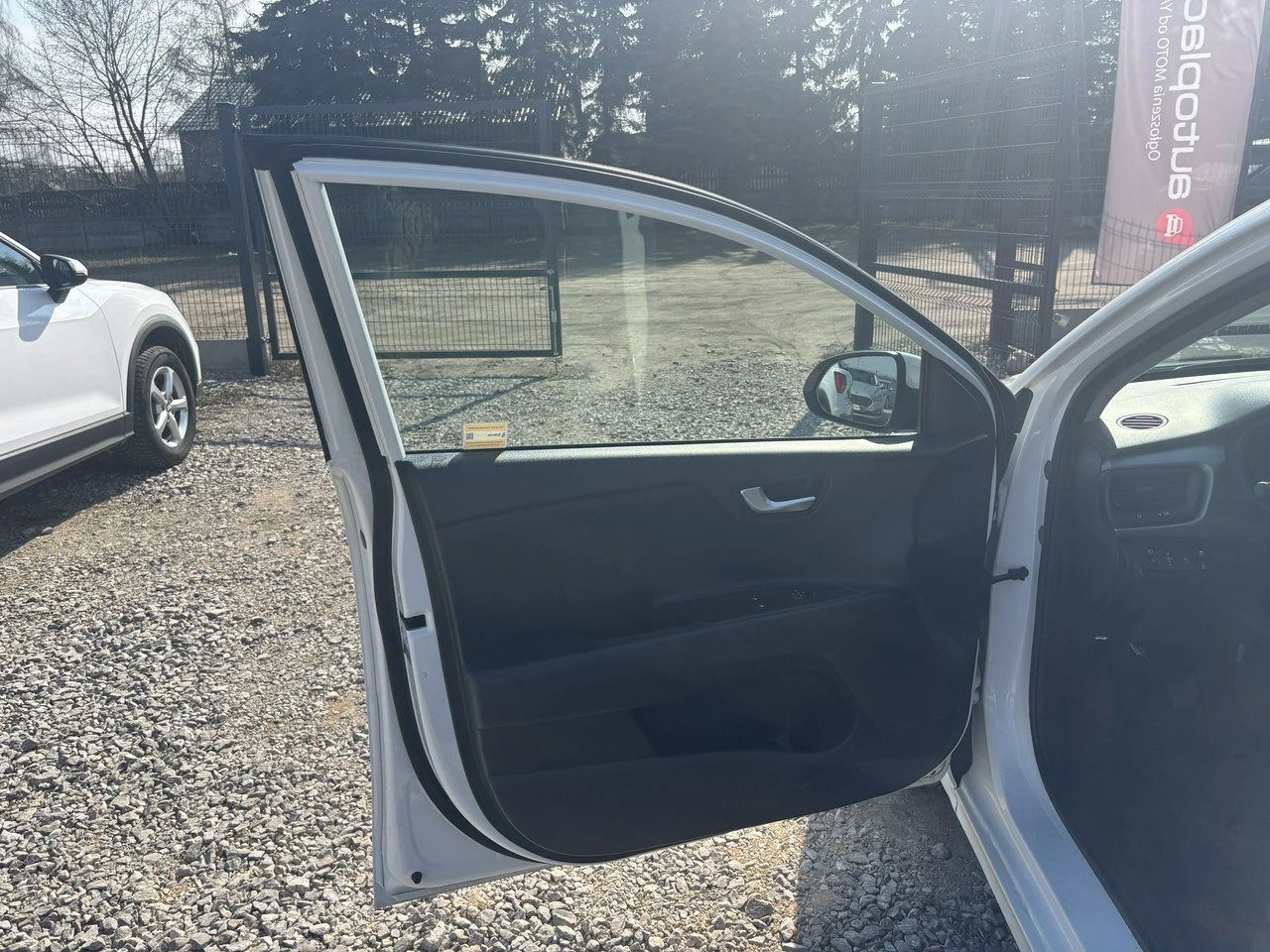 Kia Rio - Zdjęcie 15