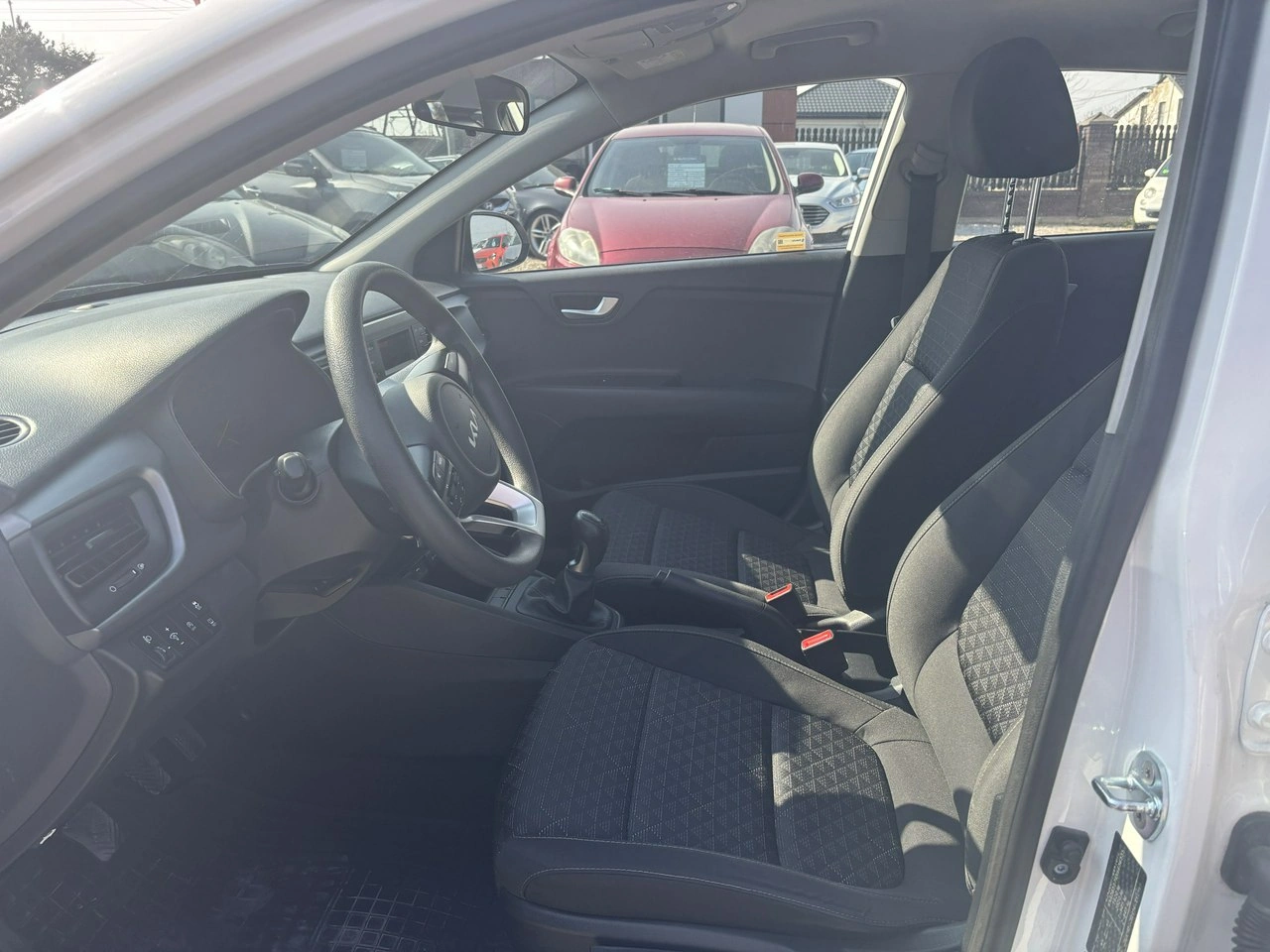 Kia Rio - Zdjęcie 17