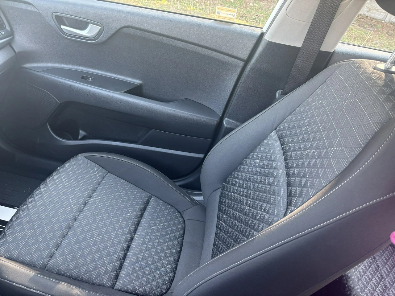 Kia Rio - Zdjęcie 23