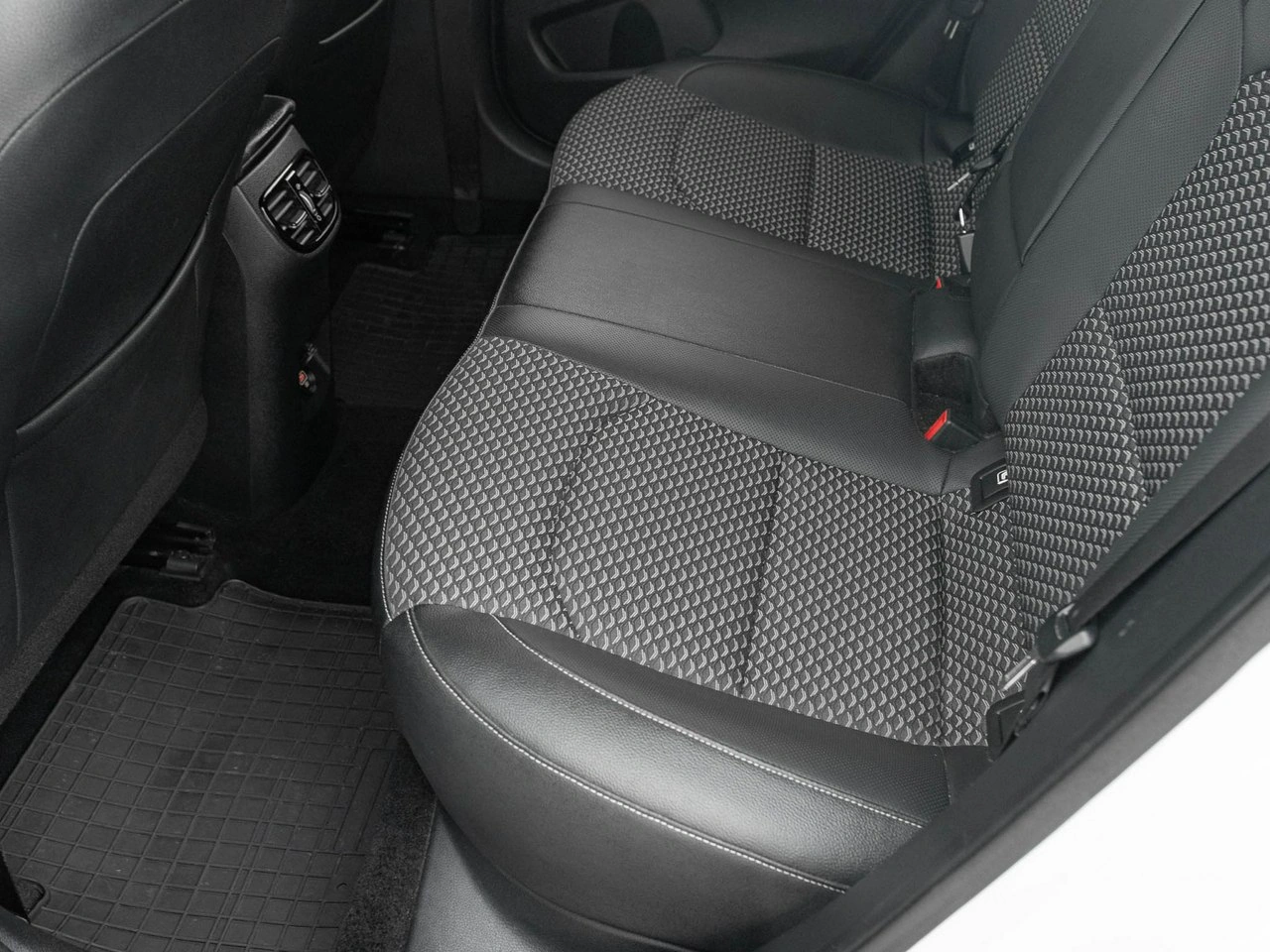 Kia Ceed - Zdjęcie 23