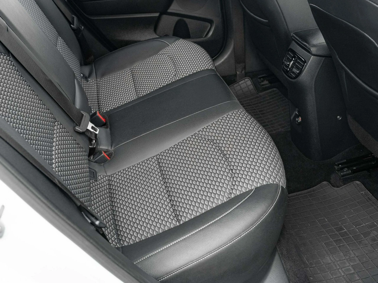 Kia Ceed - Zdjęcie 26