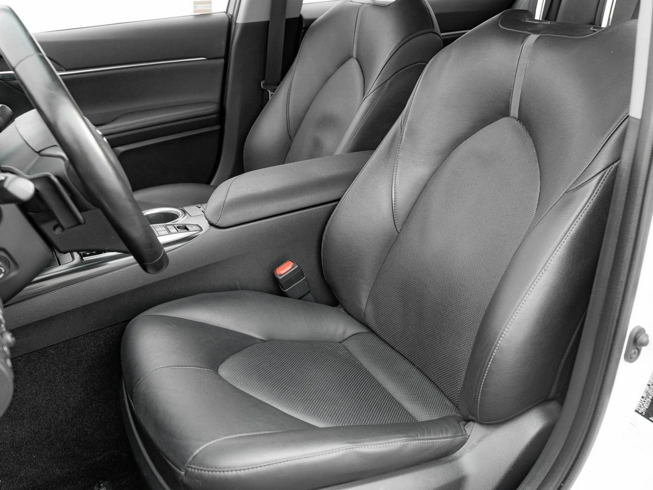 Toyota Camry - Zdjęcie 11