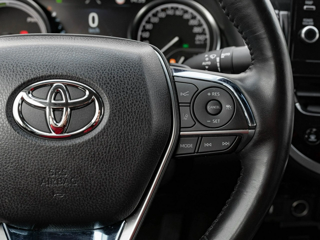 Toyota Camry - Zdjęcie 14