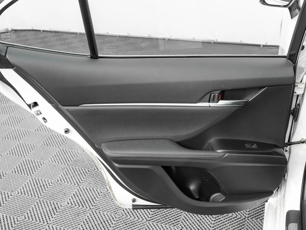 Toyota Camry - Zdjęcie 22