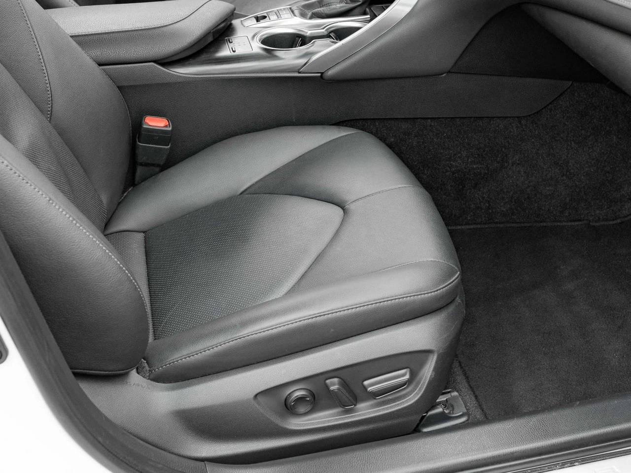 Toyota Camry - Zdjęcie 27