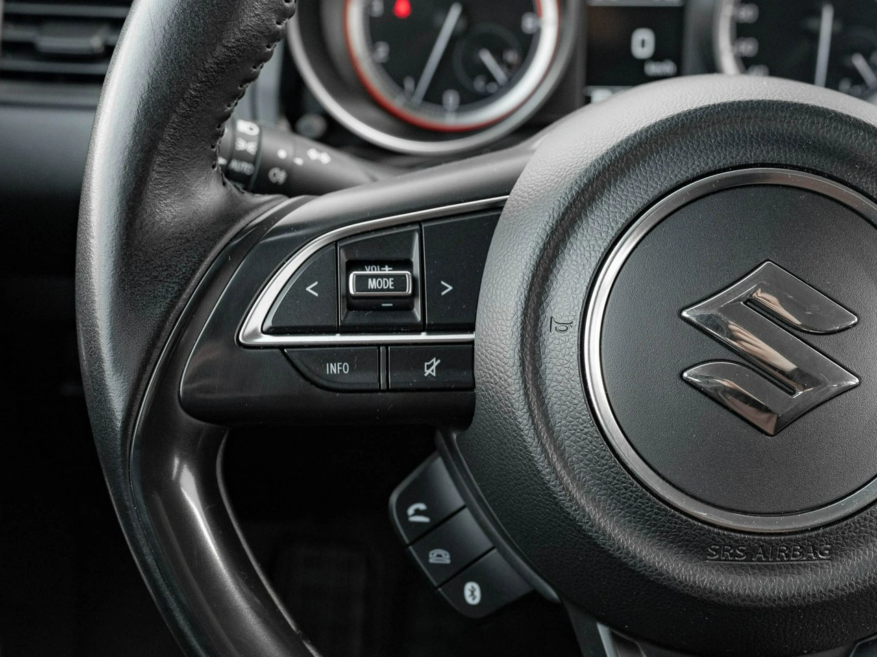 Suzuki Swift - Zdjęcie 13