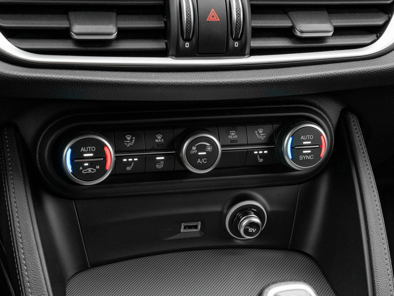 Alfa Romeo Stelvio - Zdjęcie 18