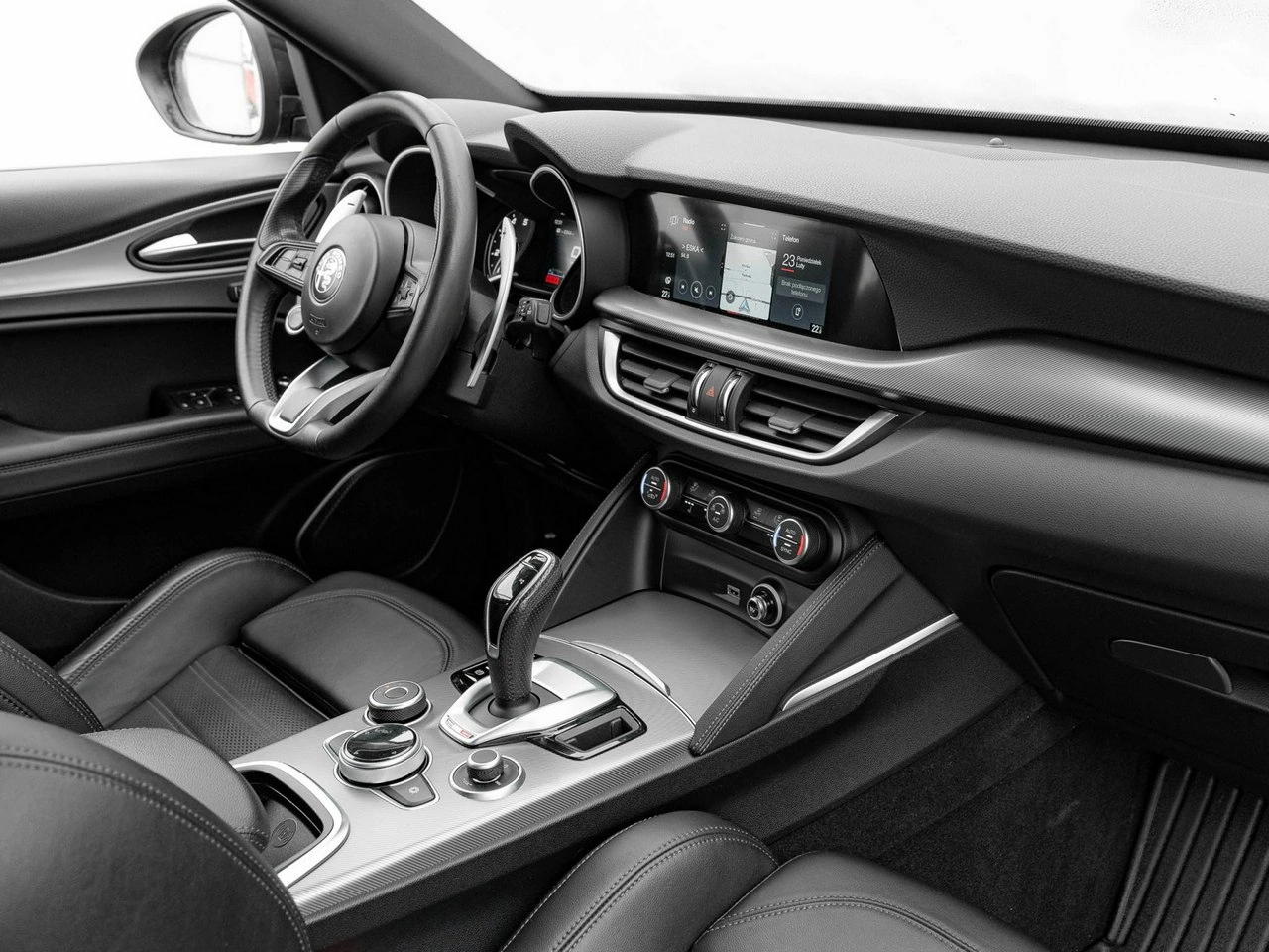 Alfa Romeo Stelvio - Zdjęcie 34