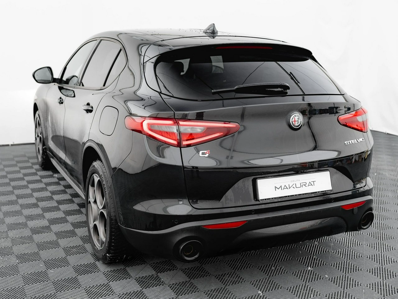 Alfa Romeo Stelvio - Zdjęcie 3