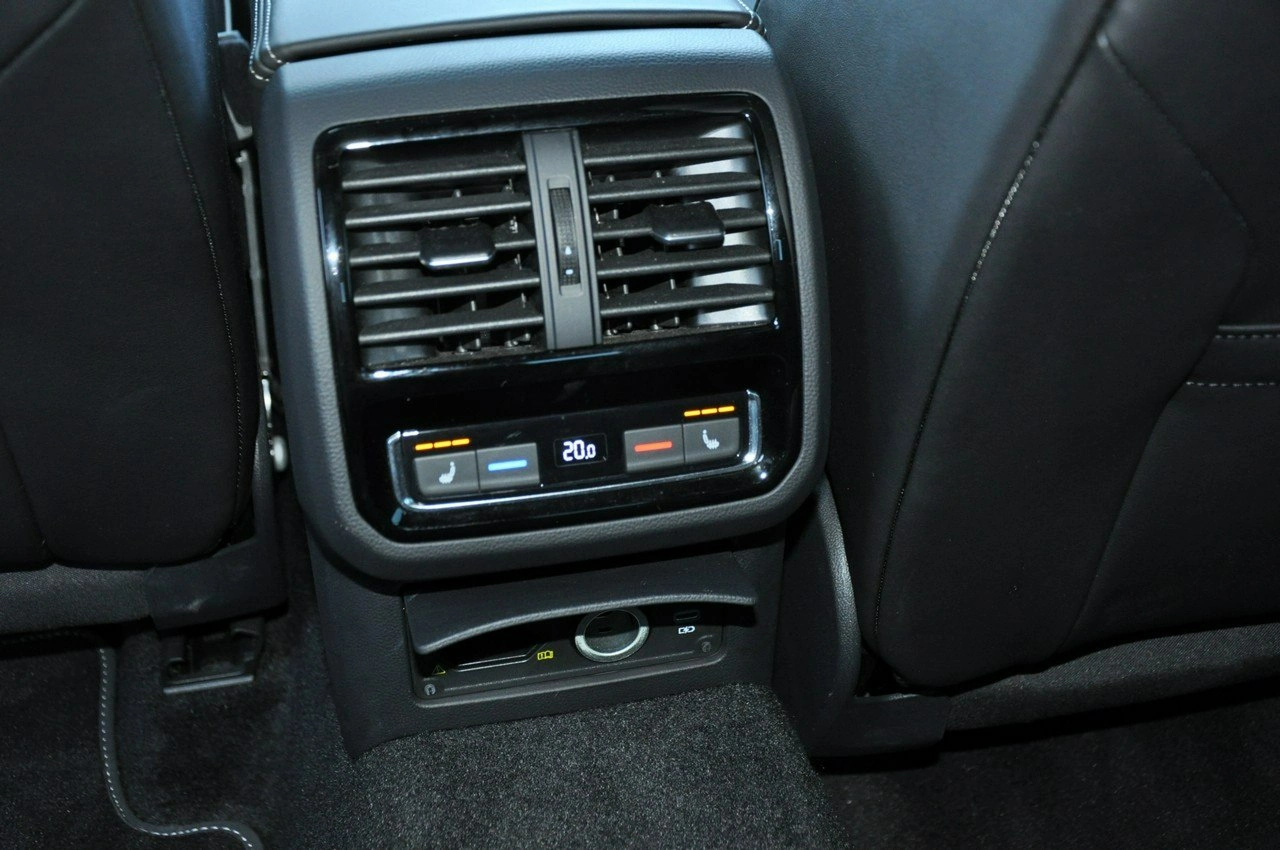 Volkswagen Arteon - Zdjęcie 32