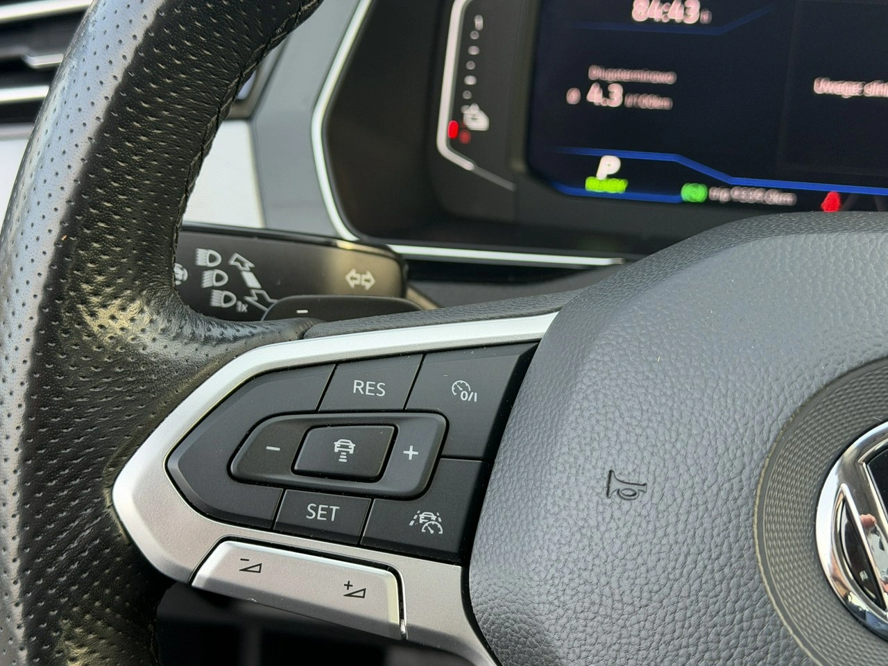 Volkswagen Passat - Zdjęcie 22