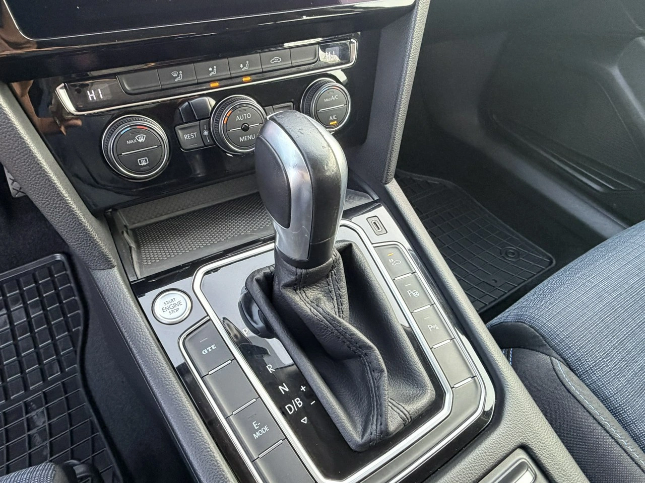 Volkswagen Passat - Zdjęcie 27