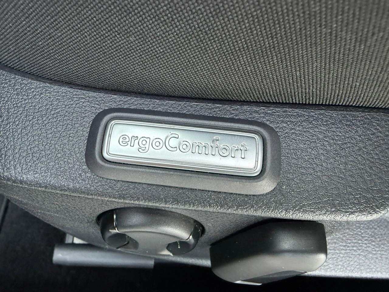 Volkswagen Passat - Zdjęcie 18