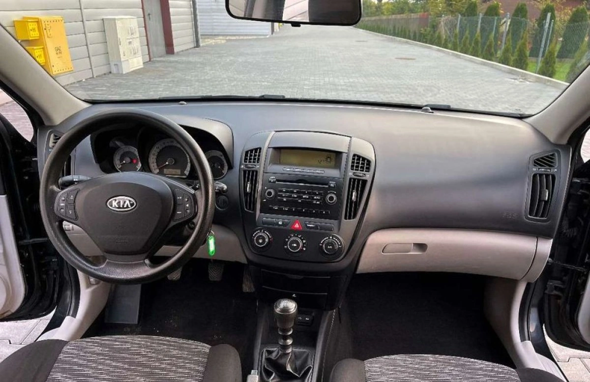 Kia Ceed - Zdjęcie 16