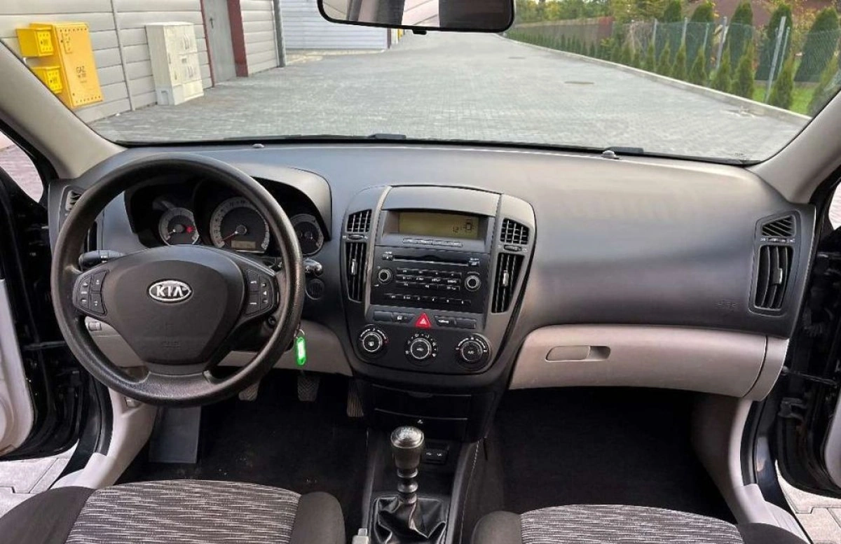 Kia Ceed - Zdjęcie 17