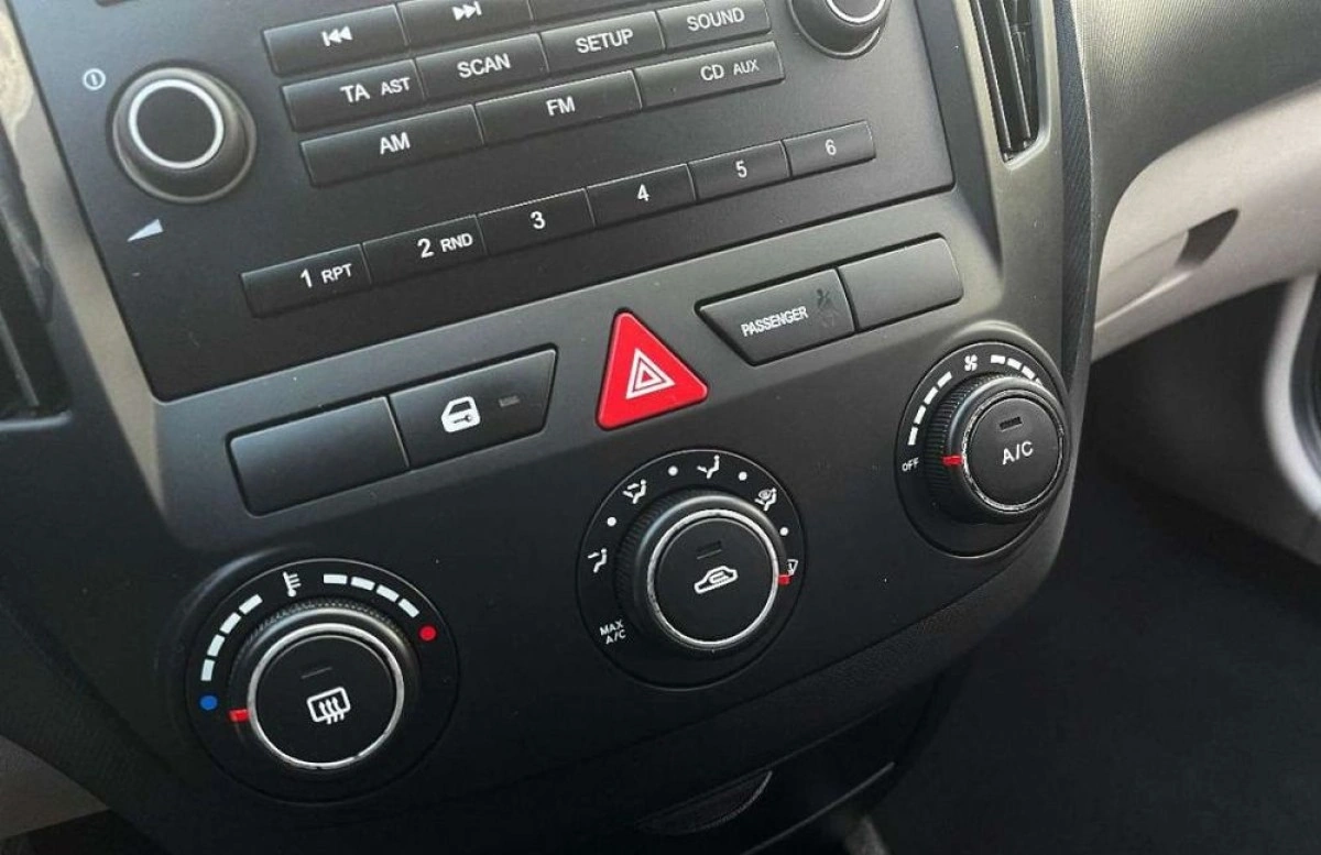 Kia Ceed - Zdjęcie 23