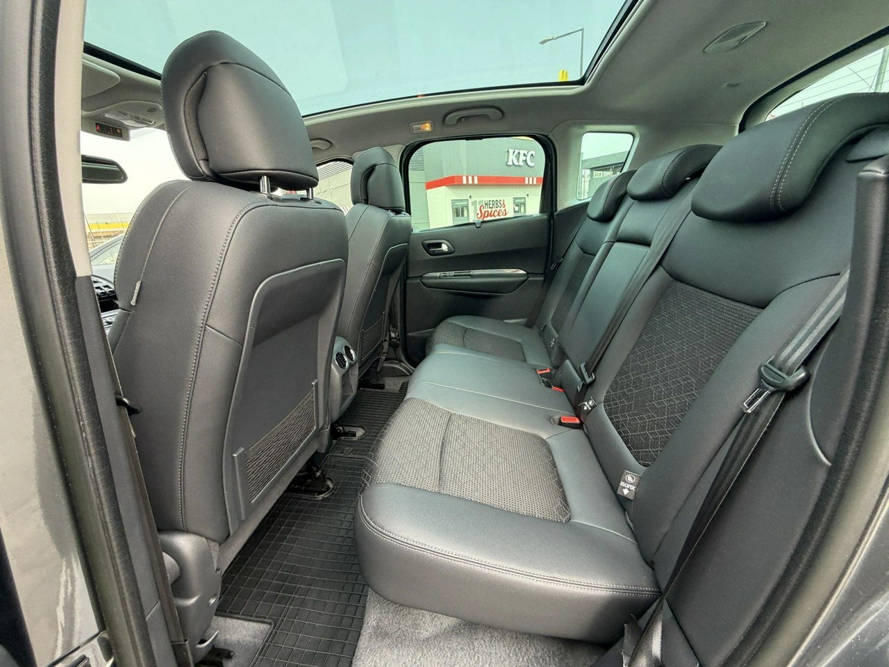 Peugeot 3008 - Zdjęcie 27