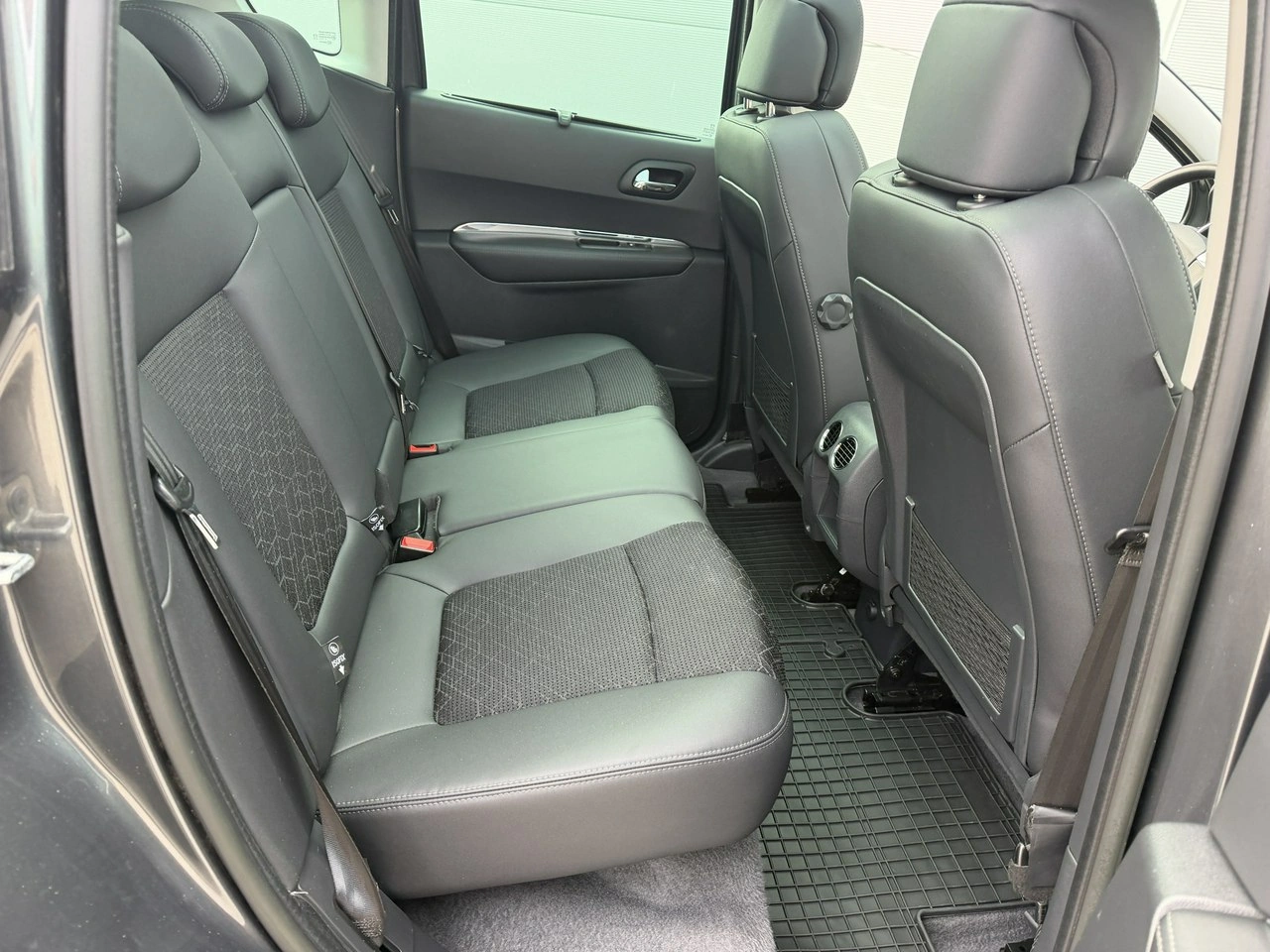 Peugeot 3008 - Zdjęcie 28