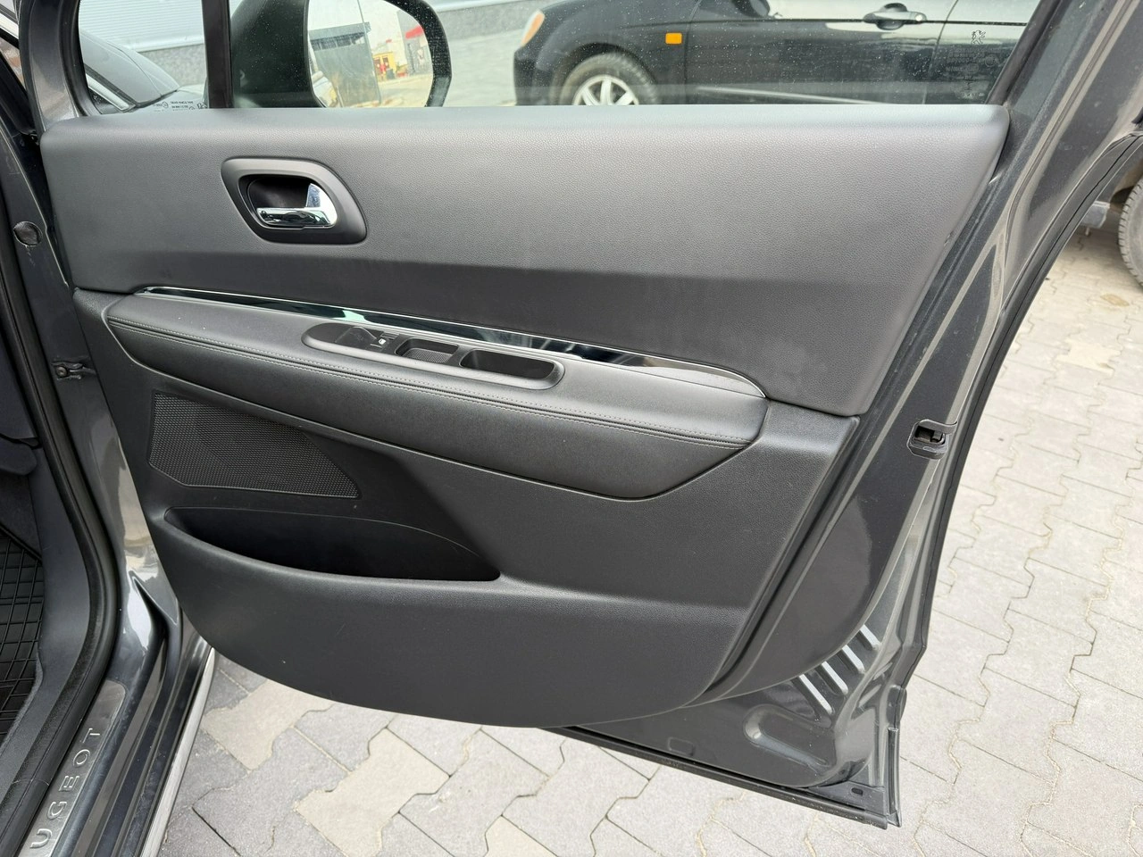 Peugeot 3008 - Zdjęcie 29