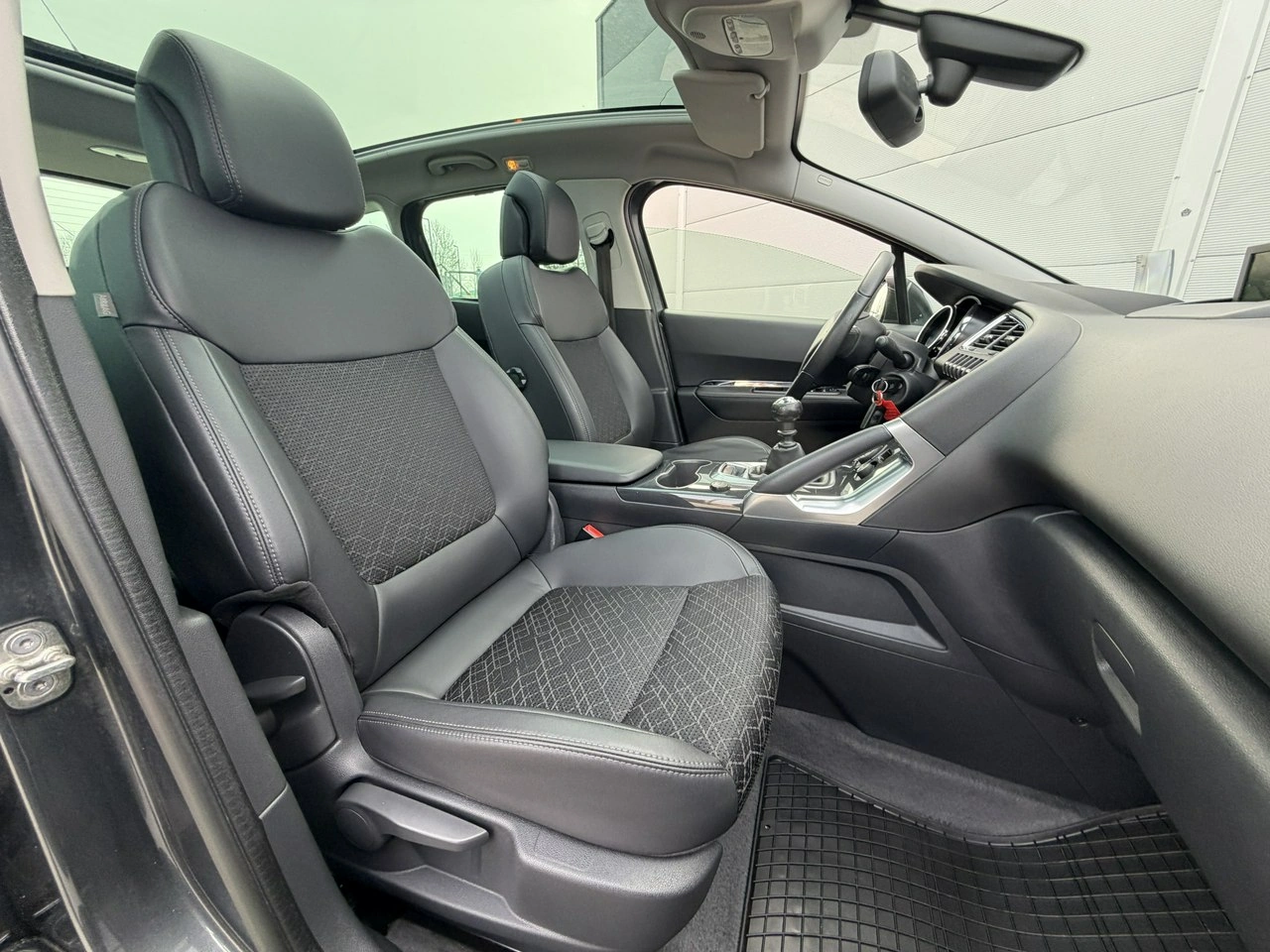 Peugeot 3008 - Zdjęcie 30