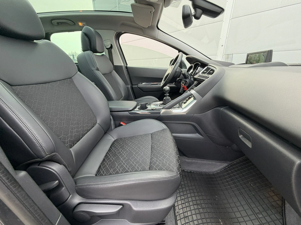 Peugeot 3008 - Zdjęcie 32