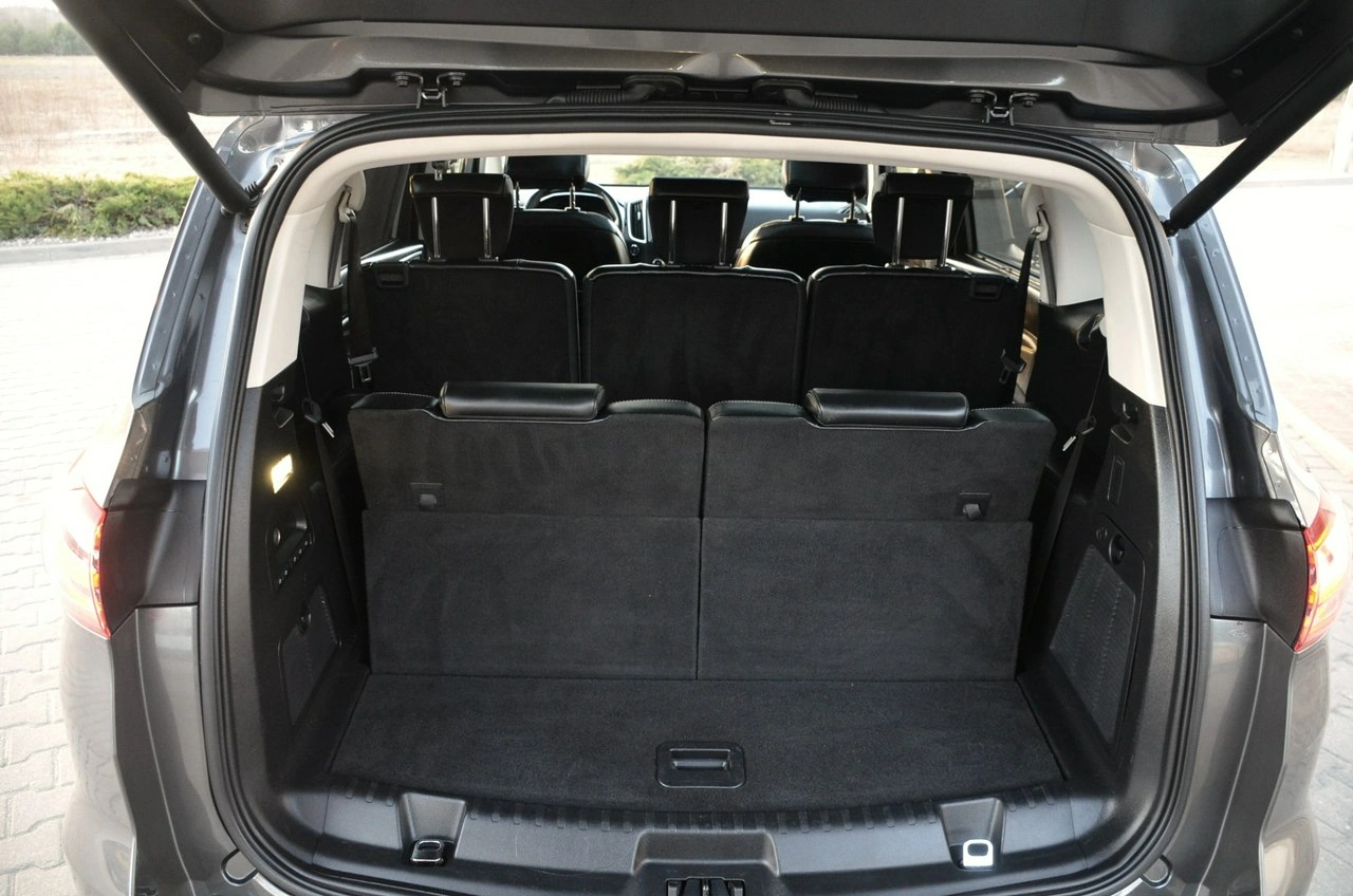 Ford S-Max - Zdjęcie 16