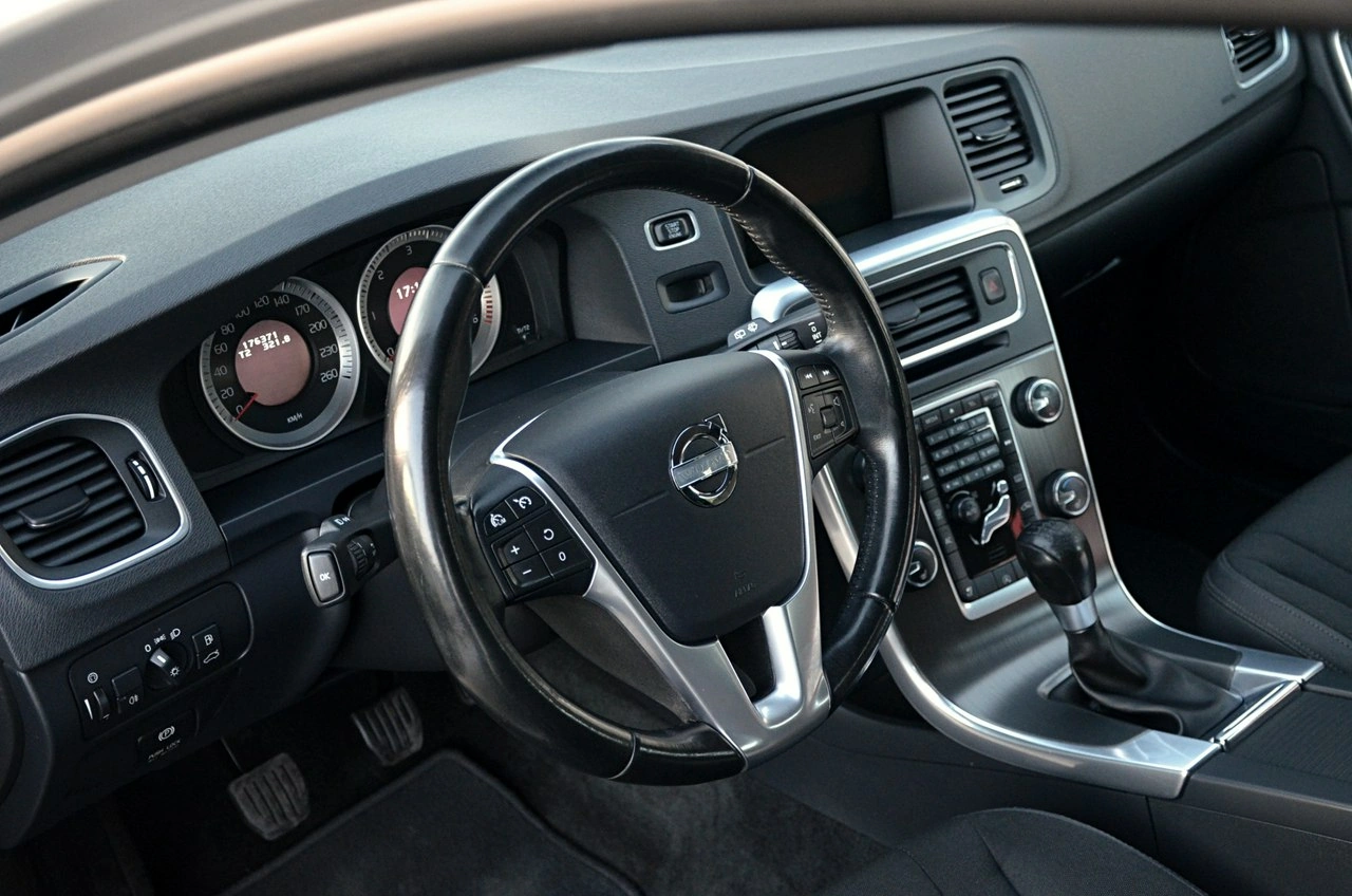 Volvo V60 - Zdjęcie 15