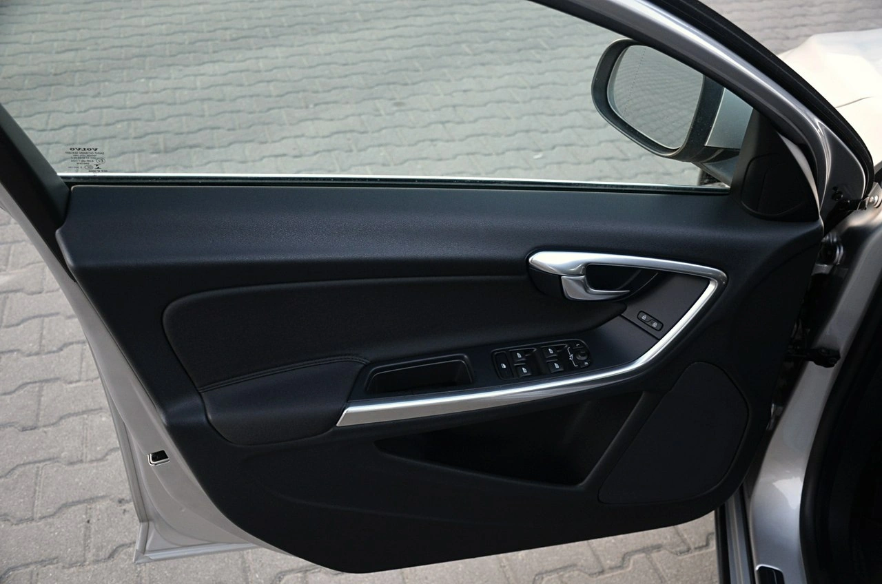 Volvo V60 - Zdjęcie 16