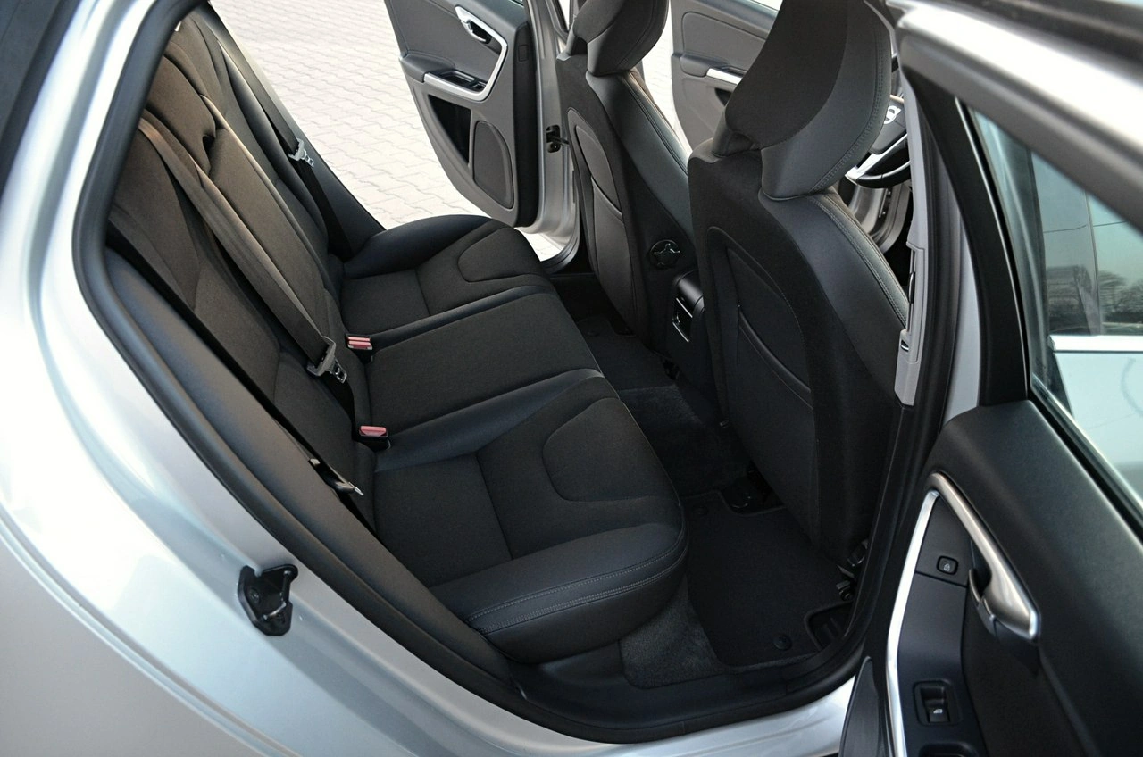 Volvo V60 - Zdjęcie 18