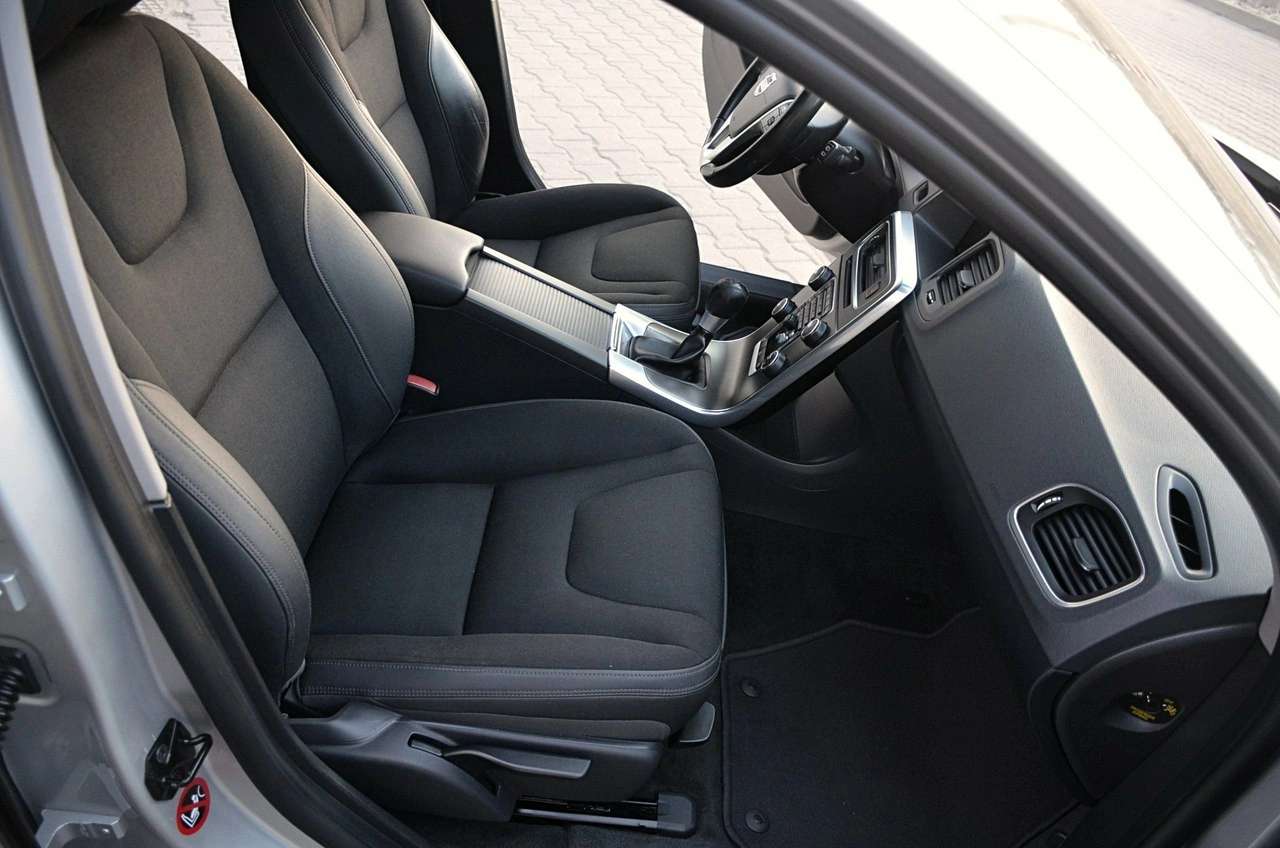 Volvo V60 - Zdjęcie 23