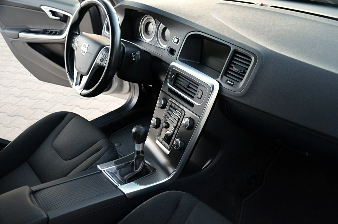 Volvo V60 - Zdjęcie 24
