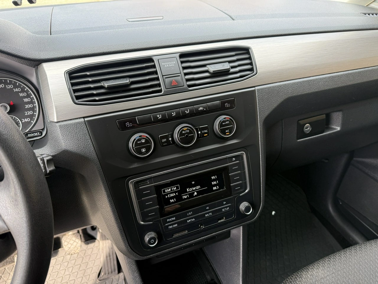 Volkswagen Caddy - Zdjęcie 16