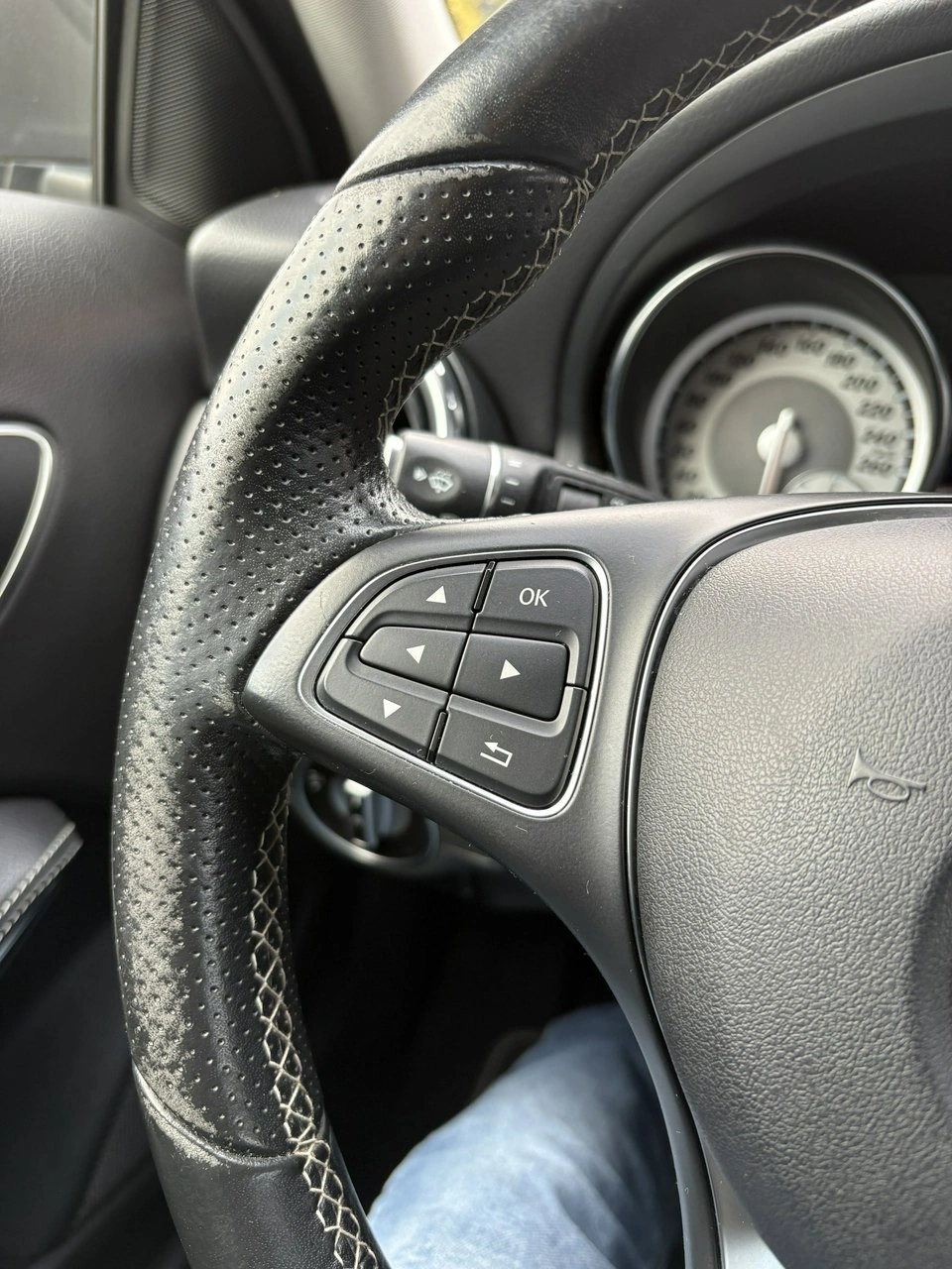 Mercedes GLA 200 - Zdjęcie 21