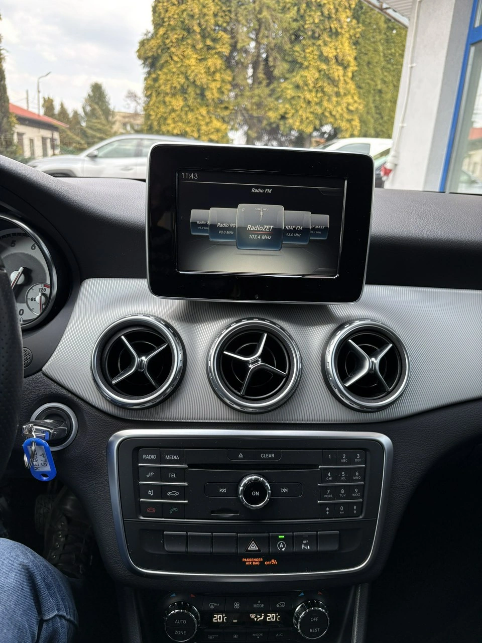 Mercedes GLA 200 - Zdjęcie 23